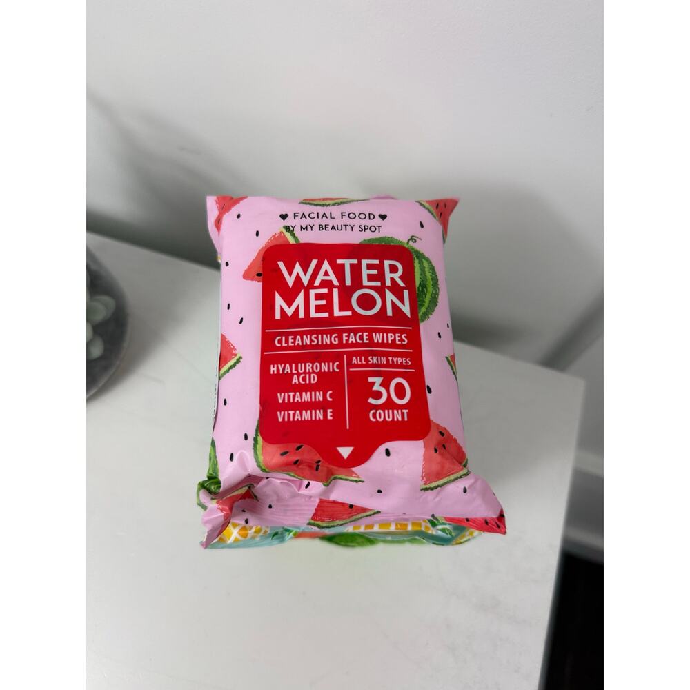 New 4 Pack of Makeup Wipes - Picture 3 of 4